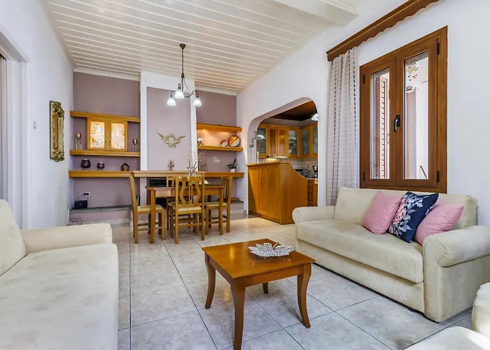 Apartment Spacious Family House With Sea View & Garden - Near Skopelos Town