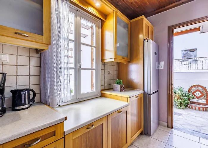 Spacious Family House With Sea View & Garden - Near Apartment