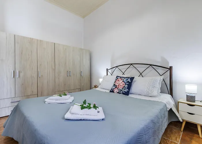 Skopelos Arbaroriza House With Sea View Апартаменты *