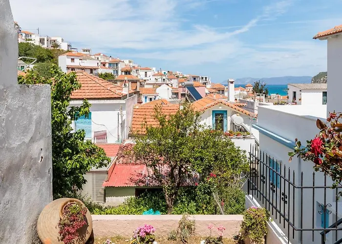 Skopelos Arbaroriza House With Sea View Апартаменты *