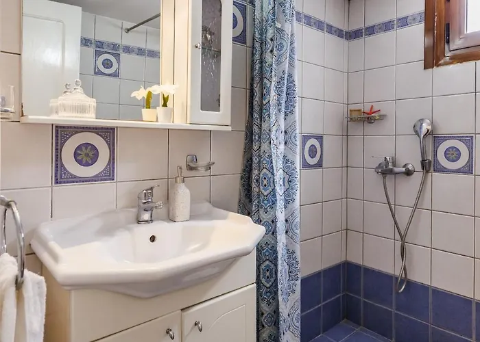 Skopelos Arbaroriza House With Sea View